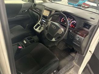 2014 Toyota Alphard - Thumbnail