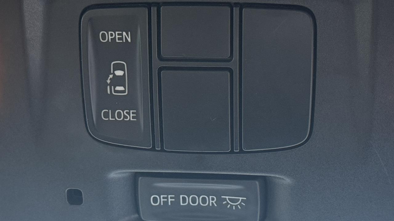 2015 Toyota Vellfire