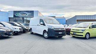 2023 Toyota Hiace - Thumbnail