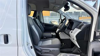 2023 Toyota Hiace - Thumbnail