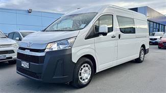 2023 Toyota Hiace - Thumbnail