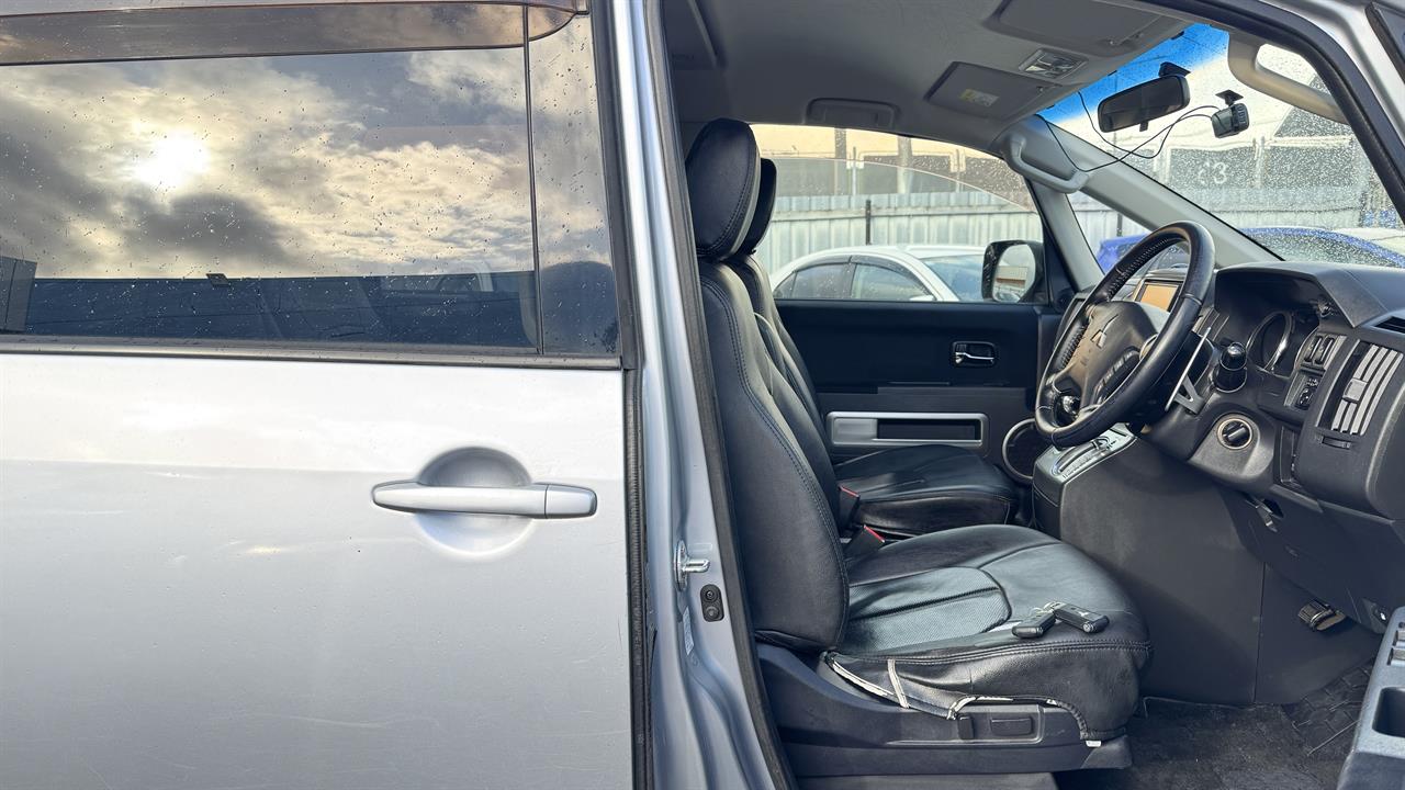 2013 Mitsubishi DELICA