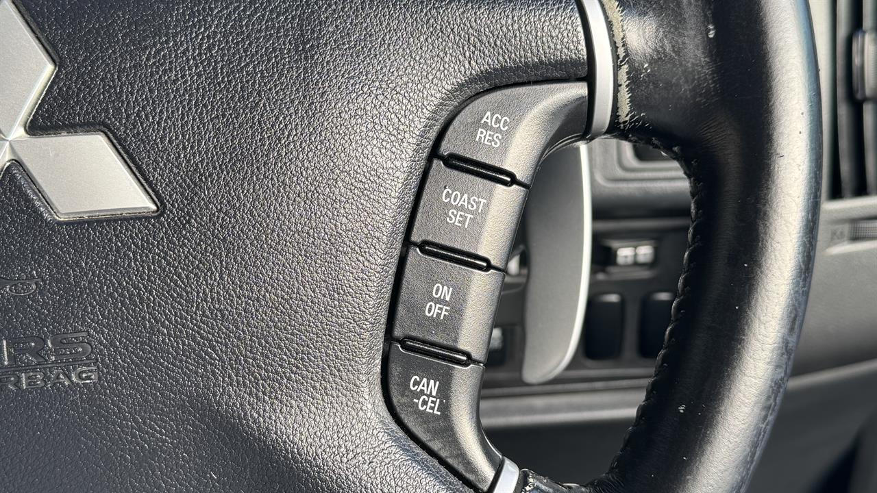 2013 Mitsubishi DELICA