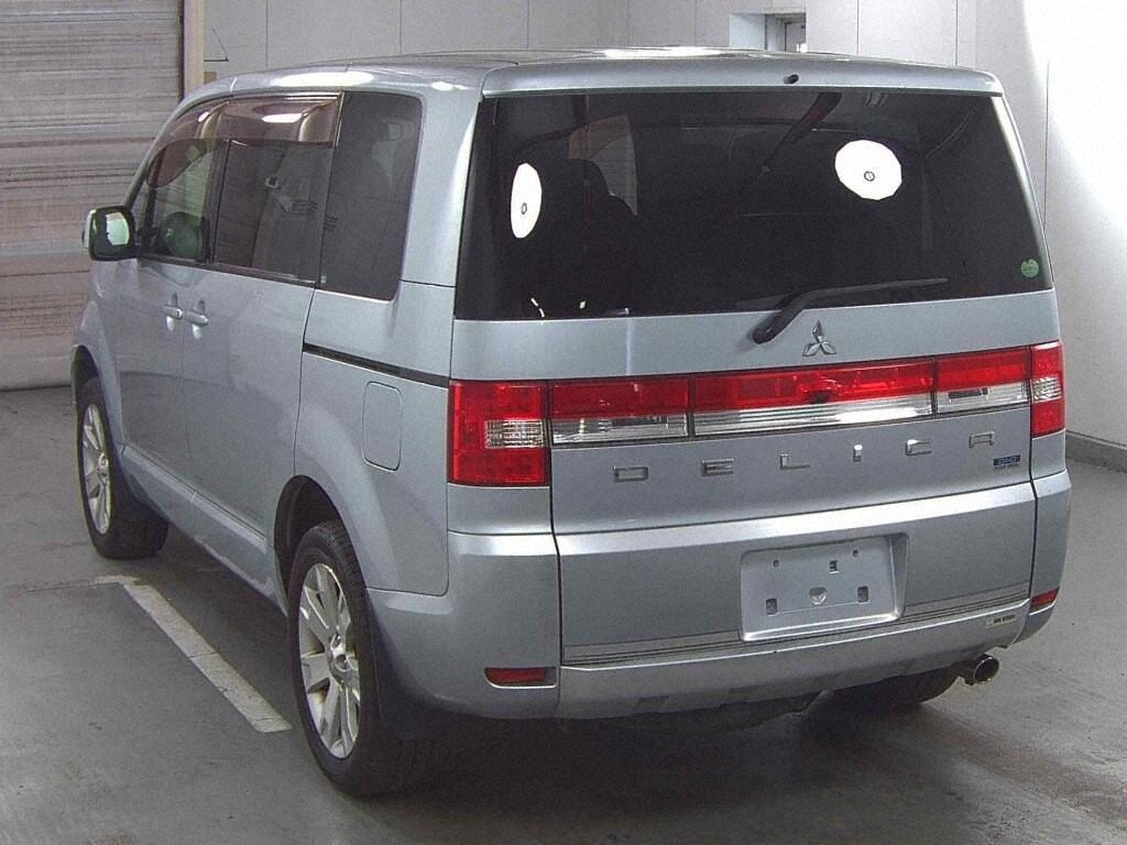2013 Mitsubishi DELICA