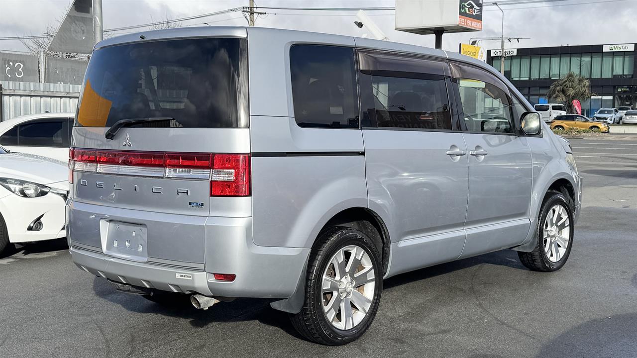 2013 Mitsubishi DELICA
