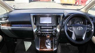 2018 Toyota Alphard - Thumbnail
