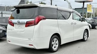 2018 Toyota Alphard - Thumbnail