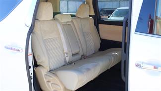 2018 Toyota Alphard - Thumbnail