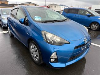 2013 Toyota Aqua - Thumbnail