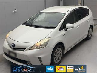 2013 Toyota Prius - Thumbnail