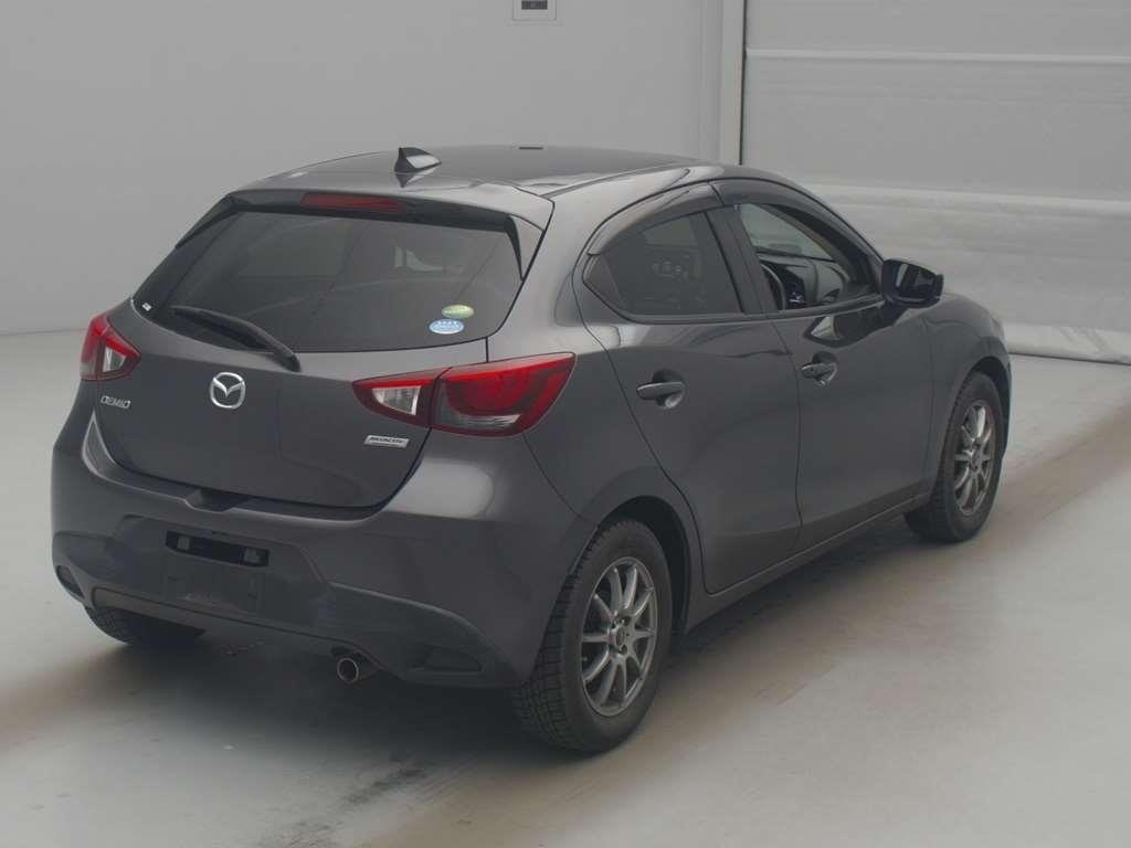 2017 Mazda Demio