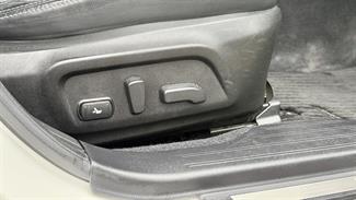 2017 Subaru Legacy - Thumbnail