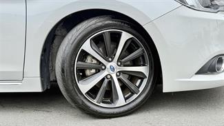 2017 Subaru Legacy - Thumbnail