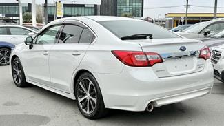 2017 Subaru Legacy - Thumbnail