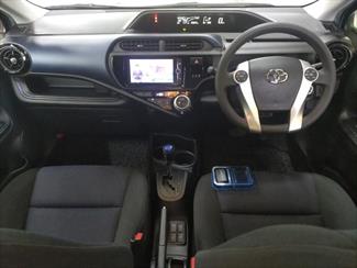 2015 Toyota Aqua - Thumbnail