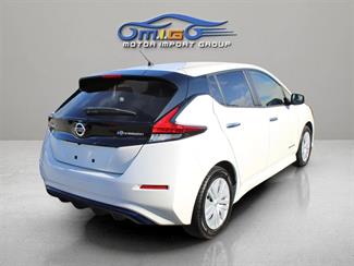 2019 Nissan Leaf - Thumbnail