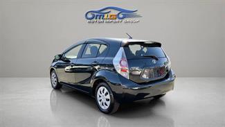 2012 Toyota Aqua - Thumbnail