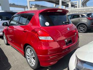 2014 Suzuki Swift - Thumbnail