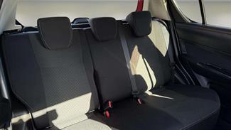 2014 Suzuki Swift - Thumbnail