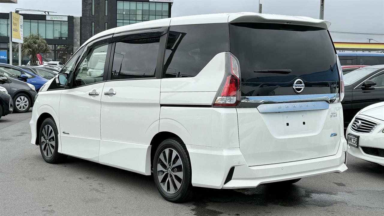 2016 Nissan Serena