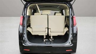2019 Toyota Alphard - Thumbnail