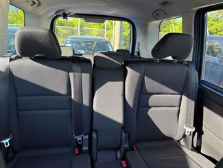 2017 Nissan Serena - Thumbnail