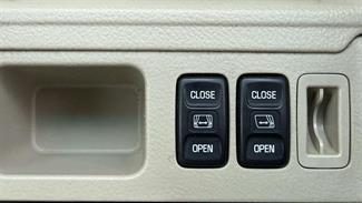 2004 Toyota Alphard - Thumbnail