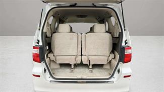 2004 Toyota Alphard - Thumbnail