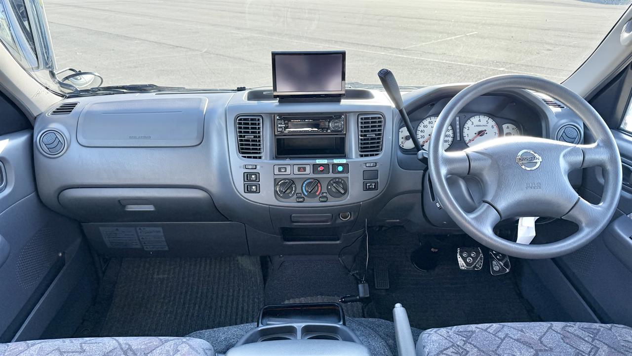 2002 Nissan CARAVAN