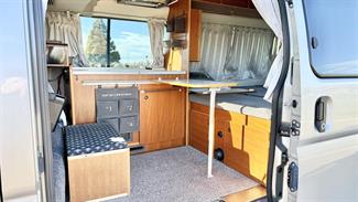 2002 Nissan CARAVAN - Thumbnail