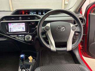 2015 Toyota Aqua - Thumbnail
