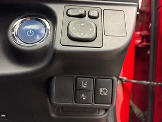 2015 Toyota Aqua - Thumbnail