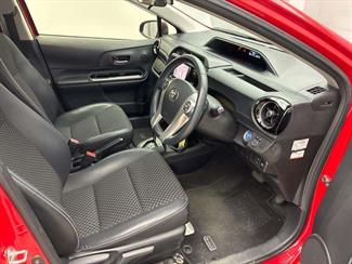 2015 Toyota Aqua - Thumbnail