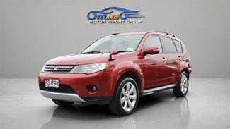 2010 Mitsubishi Outlander - Thumbnail