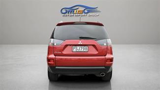 2010 Mitsubishi Outlander - Thumbnail