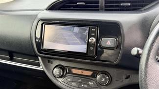 2018 Toyota Vitz - Thumbnail