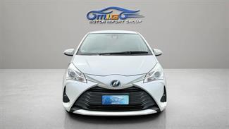 2018 Toyota Vitz - Thumbnail