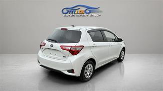 2018 Toyota Vitz - Thumbnail
