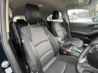 2016 Mazda Axela - Thumbnail