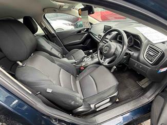2016 Mazda Axela - Thumbnail