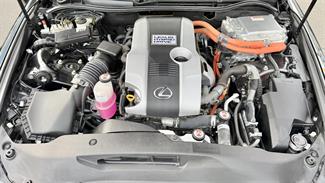 2017 Lexus IS 300H - Thumbnail