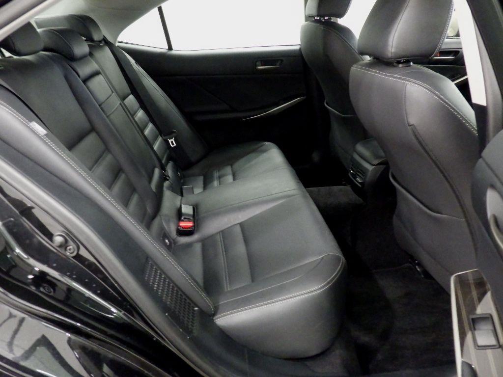 2017 Lexus IS 300H