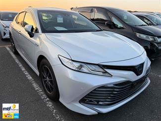2019 Toyota Camry - Thumbnail