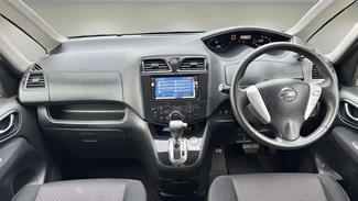 2013 Nissan Serena - Thumbnail