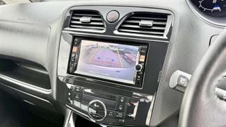 2013 Nissan Serena - Thumbnail