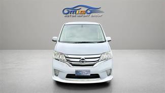 2013 Nissan Serena - Thumbnail