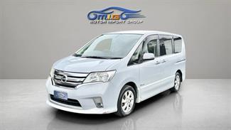 2013 Nissan Serena - Thumbnail