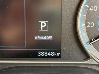 2019 Nissan Leaf - Thumbnail
