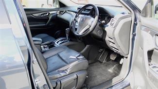 2017 Nissan X-Trail - Thumbnail