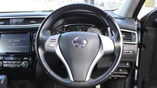 2017 Nissan X-Trail - Thumbnail
